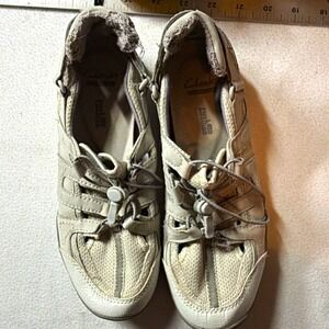 Clarks Beige/Gray Low Top Lace-Up Athletic Sneakers Rubber Outsole Unisex